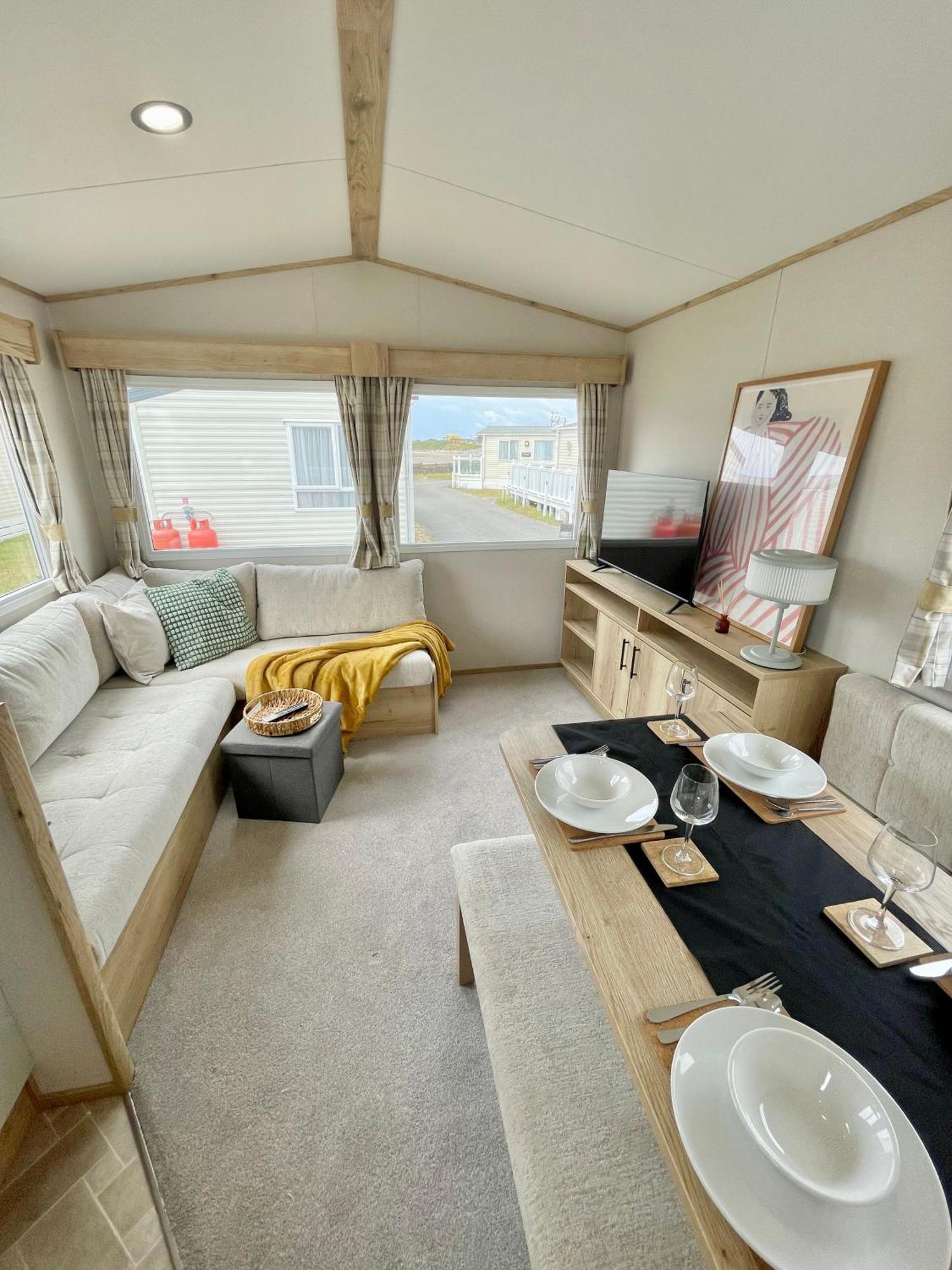Trecco Bay Caravan Cosy Coastal Retreat Apartment *